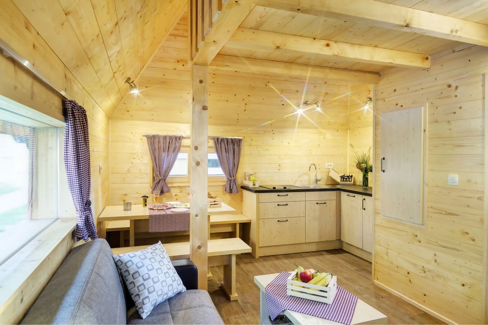 Cottage, Patio | 1 bedroom, free WiFi, bed sheets