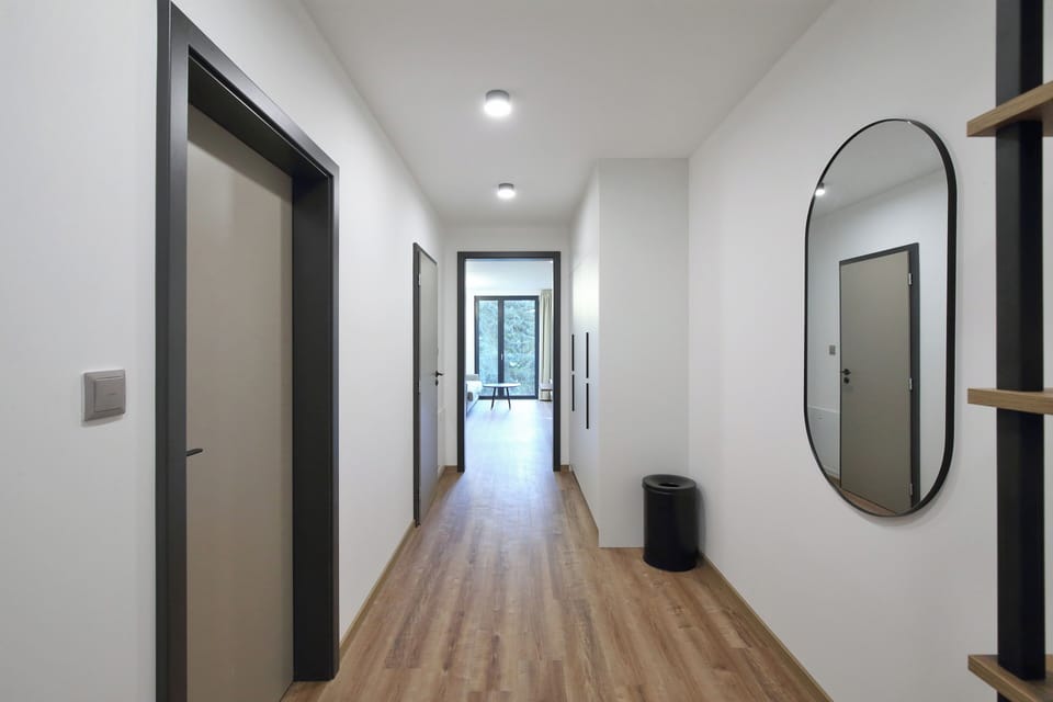 Comfort Apartment | Blackout drapes, soundproofing, cribs (free), WiFi (free)