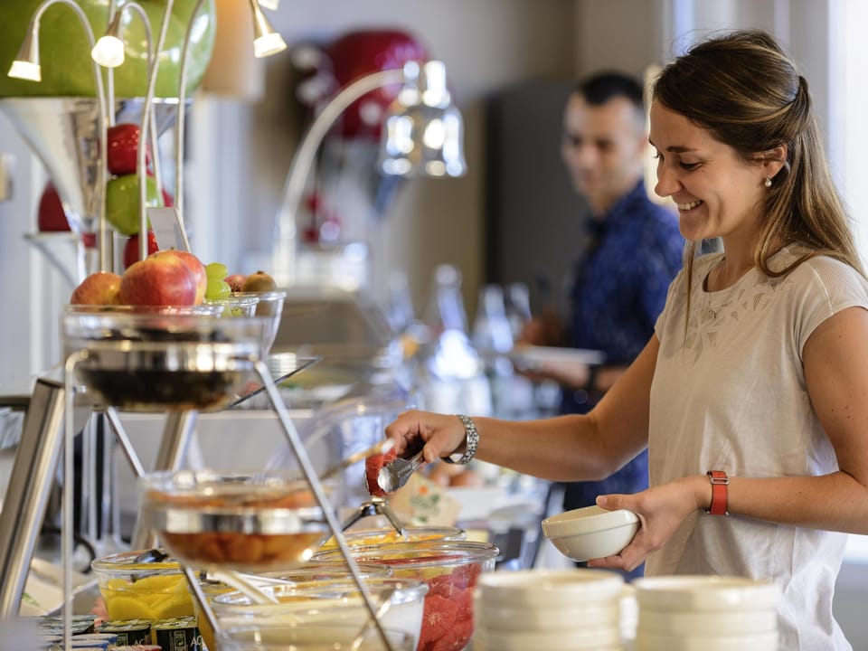 Daily buffet breakfast for a fee
