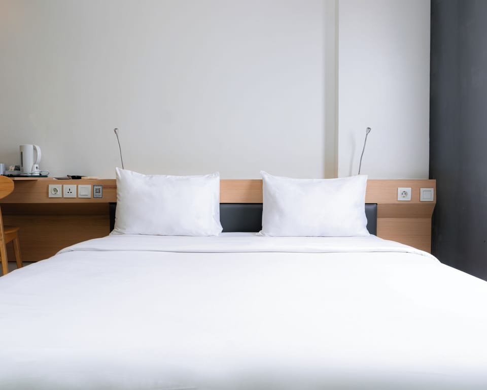 Room (POP!) | Premium bedding, in-room safe, desk, blackout drapes