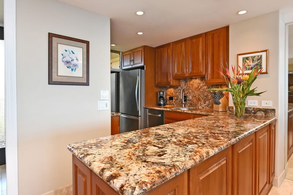 Condo, 1 Bedroom | Private kitchen | Fridge, microwave, oven, coffee/tea maker