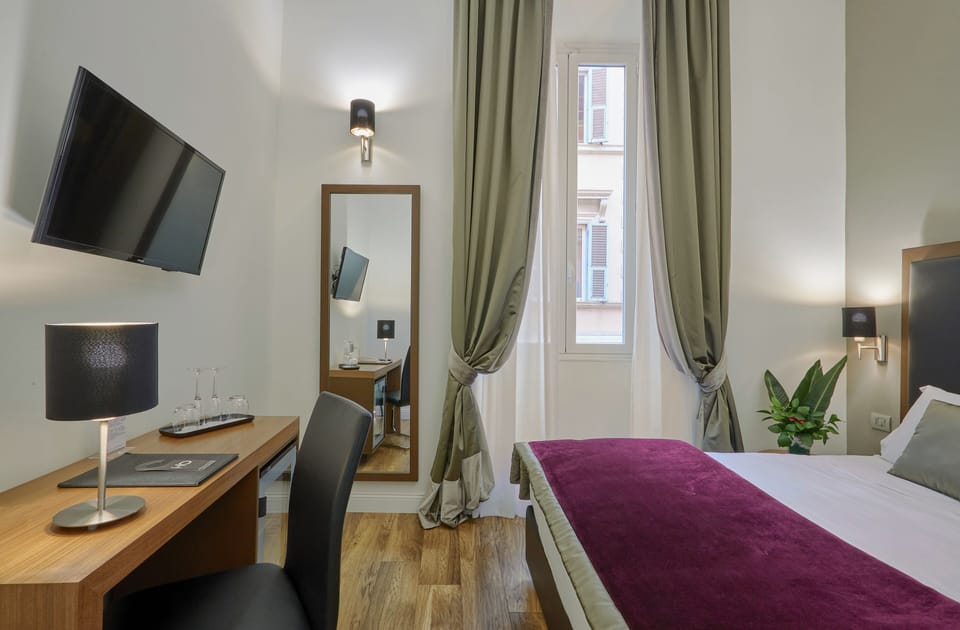 Egyptian cotton sheets, premium bedding, individually furnished, desk