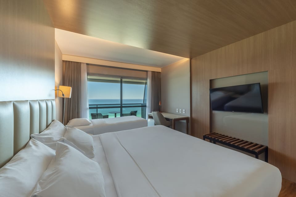 Triple Room (Stilo Vista Mar) | Hypo-allergenic bedding, minibar, in-room safe, desk