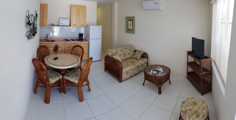 2 Bedroom Ocean View | Living area | TV