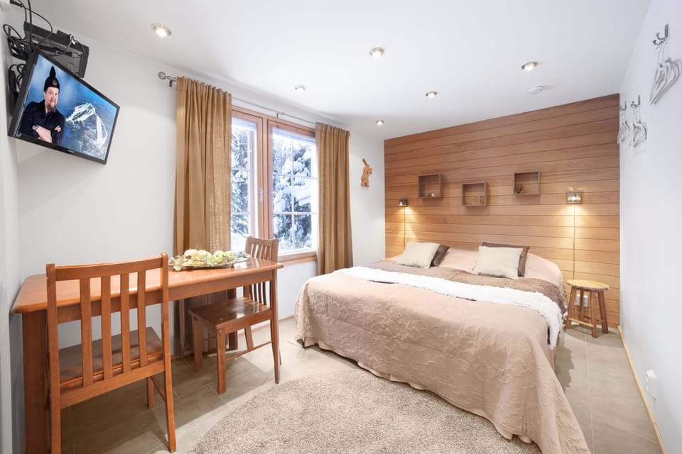 Princess Suite, sauna, pets allowed | Egyptian cotton sheets, premium bedding, individually decorated