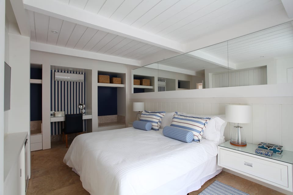 Double Room | Premium bedding, in-room safe, desk, blackout drapes