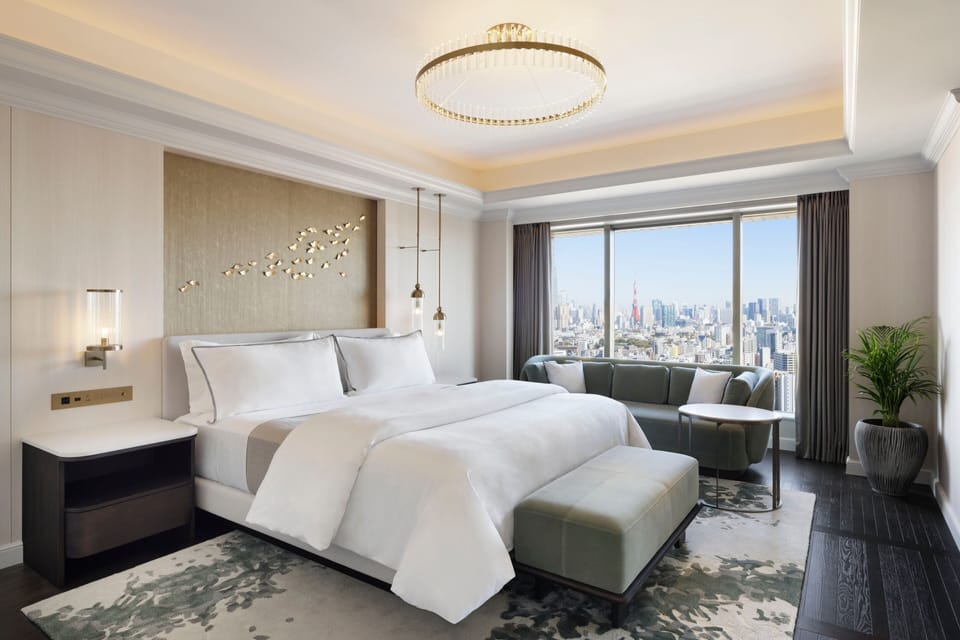 Premium bedding, minibar, in-room safe, desk