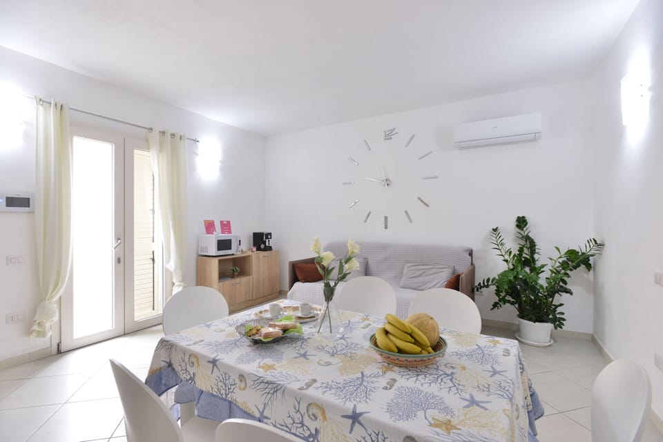 Apartment, Ground Floor | Living room | Flat-screen TV