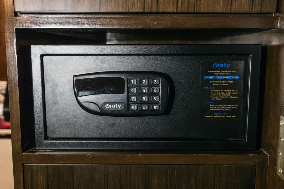 Business Room | Safe