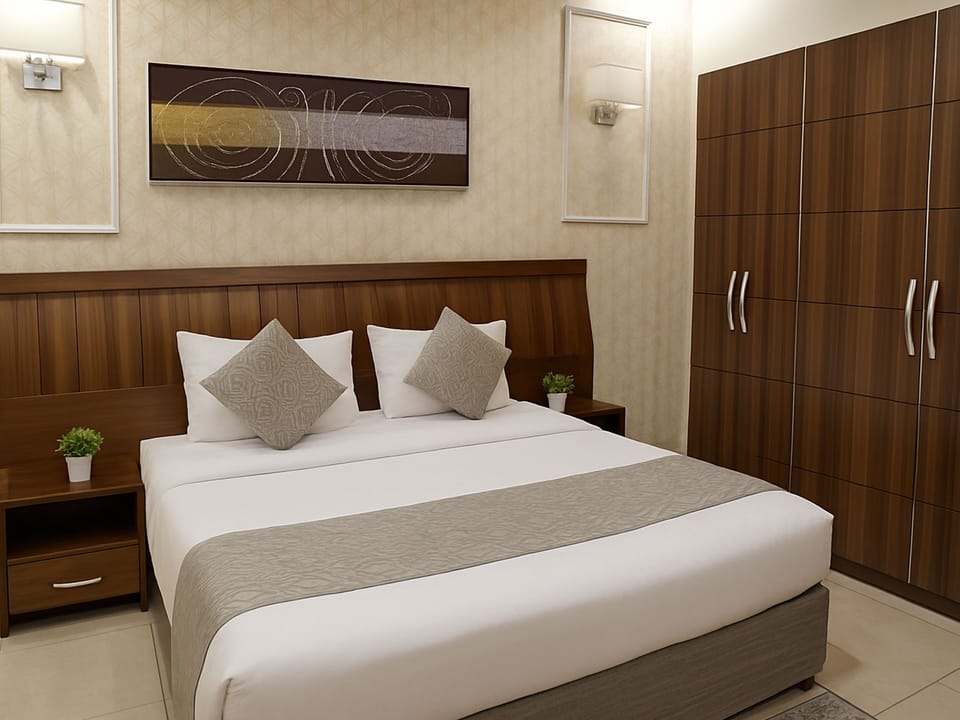 Apartment, 2 Bedrooms | Hypo-allergenic bedding available, in-room safe, blackout drapes