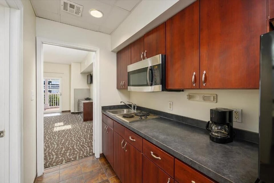 Fridge, microwave, coffee/tea maker
