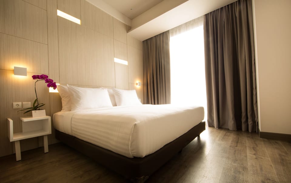 Minibar, in-room safe, desk, soundproofing