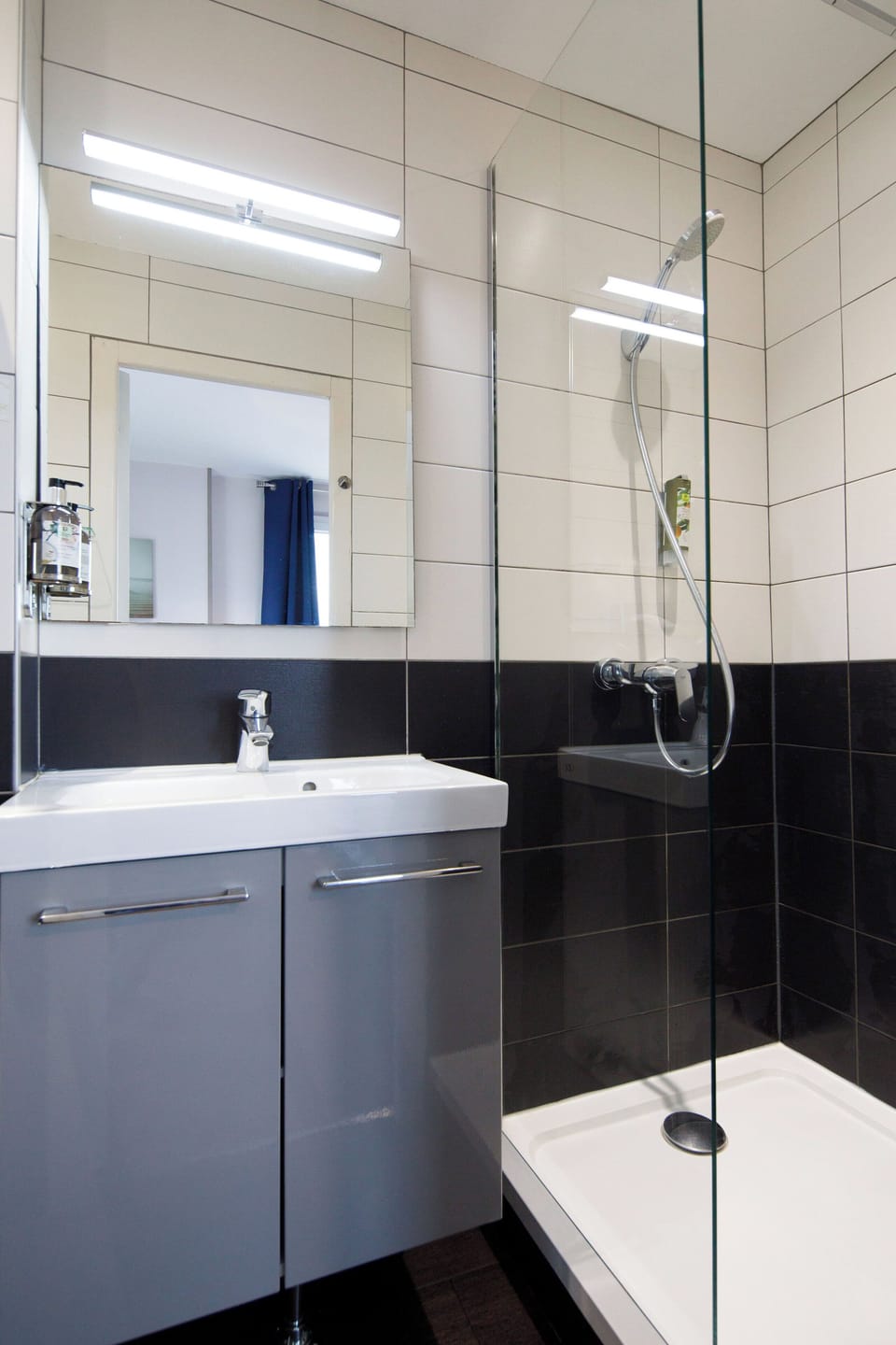 Standard Room Sea View with Terrace | Bathroom | Free toiletries, hair dryer, towels