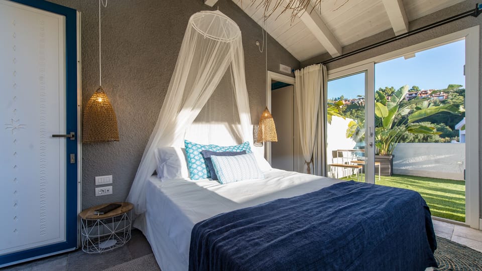 Premium bedding, pillowtop beds, minibar, in-room safe