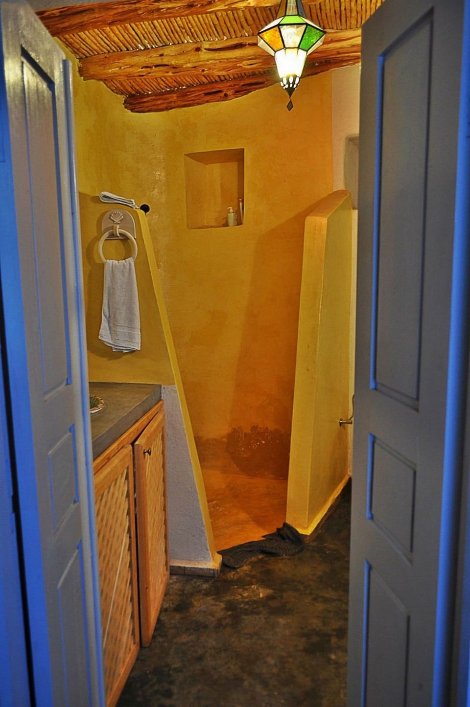 Shower, free toiletries, hair dryer, bathrobes