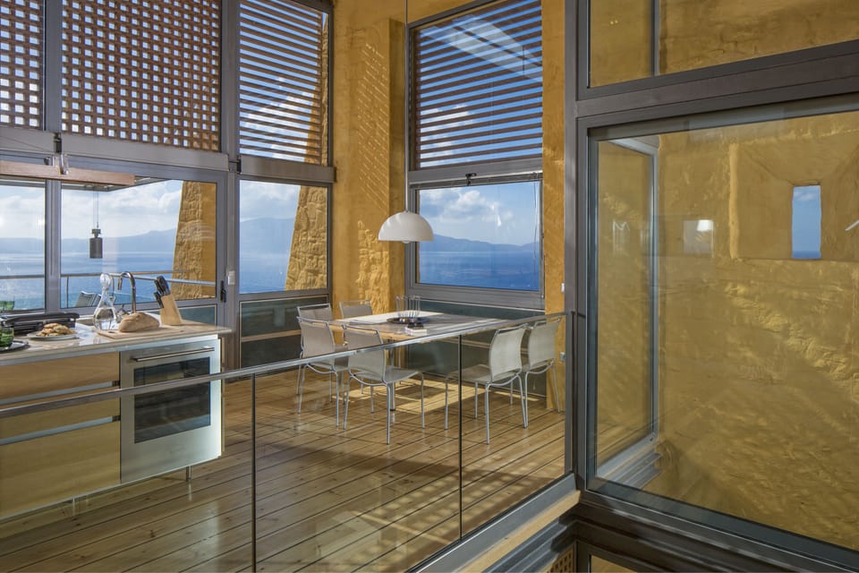 Luxury Villa, 2 Bedrooms, Private Pool | Shared kitchen | Full-size fridge, microwave, oven, stovetop