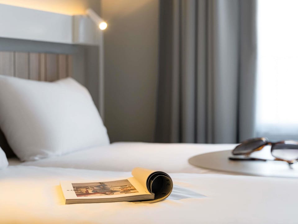 Standard Twin Room, 2 Twin Beds | In-room safe, desk, laptop workspace, soundproofing