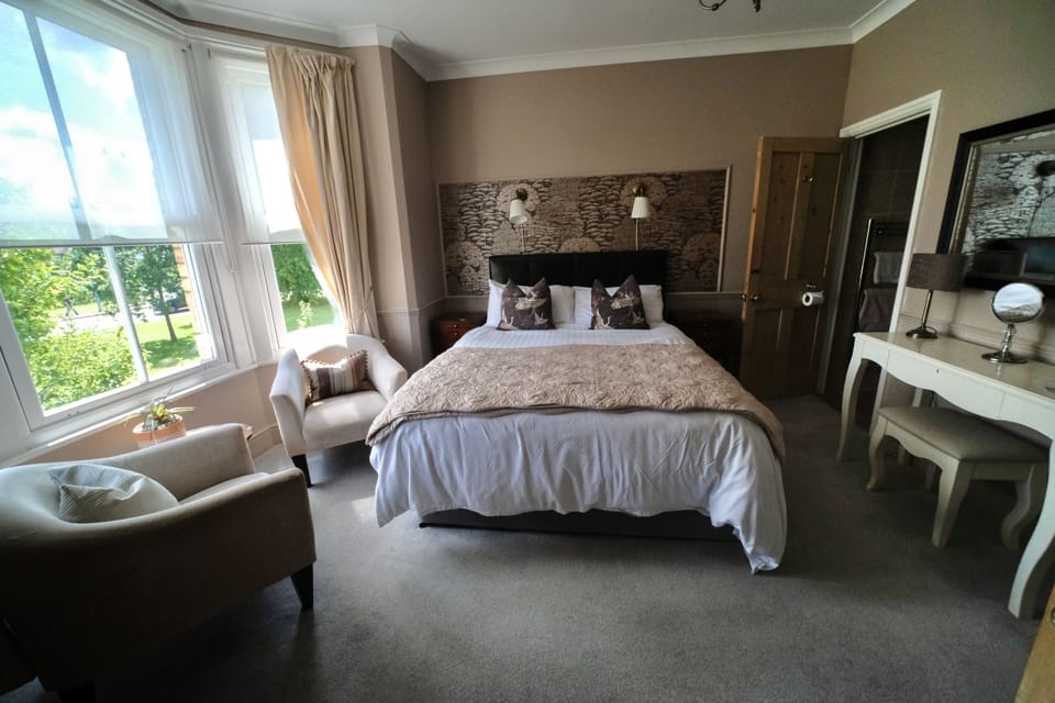 Luxury Double Room (Beacon) | Hypo-allergenic bedding, memory foam beds, individually decorated