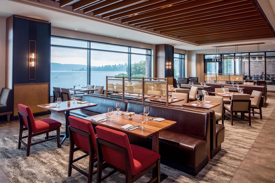 2 restaurants; breakfast, lunch, dinner, and brunch served
