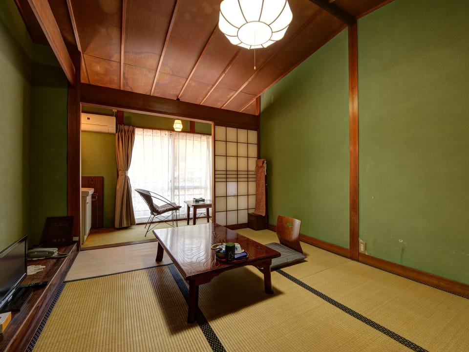 Japanese Room for 1-3 persons | WiFi (free)