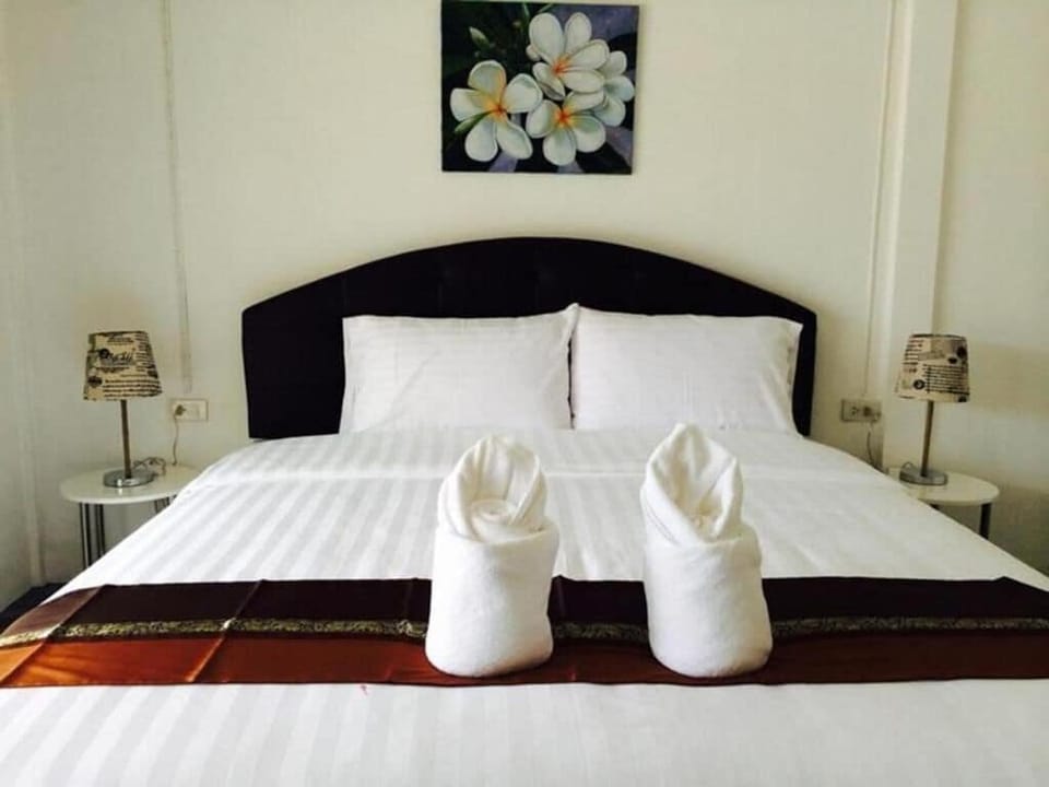 Superior Bungalow | WiFi (free), bed sheets