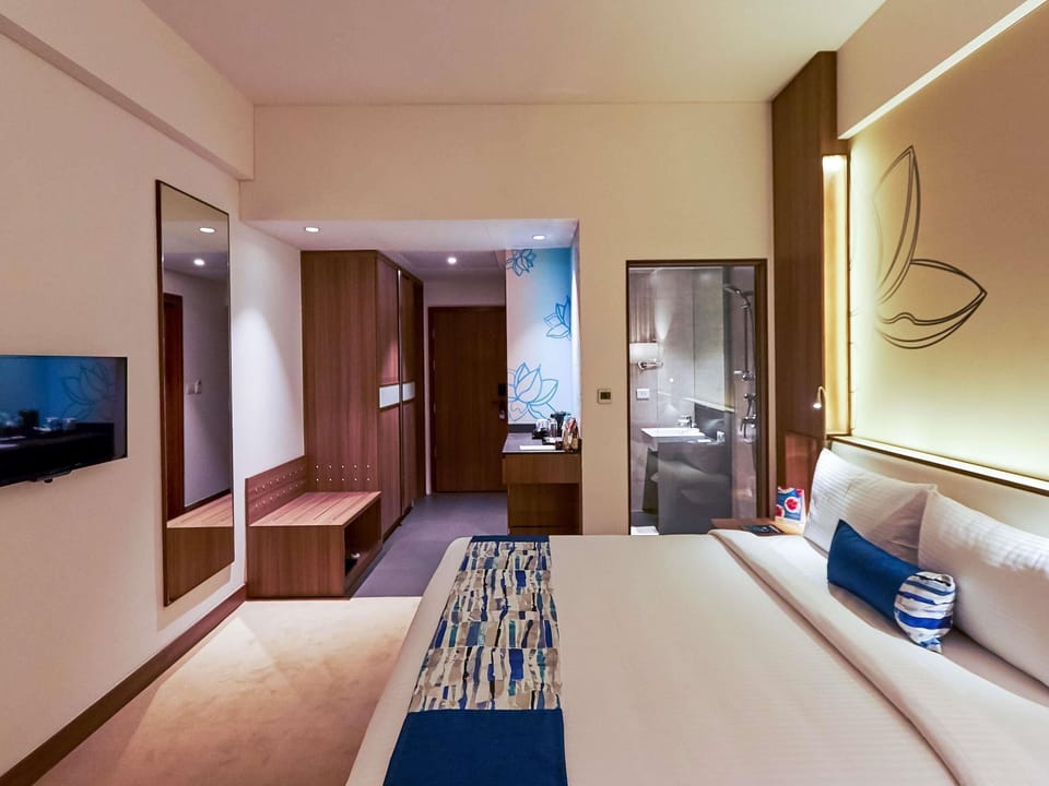 Premium bedding, memory foam beds, minibar, in-room safe