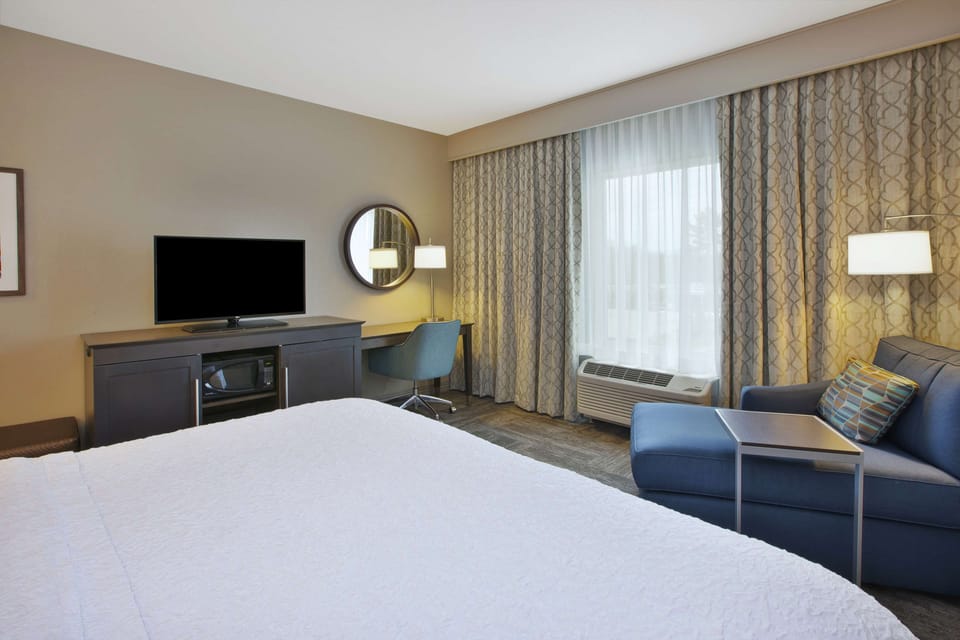 In-room safe, individually decorated, individually furnished