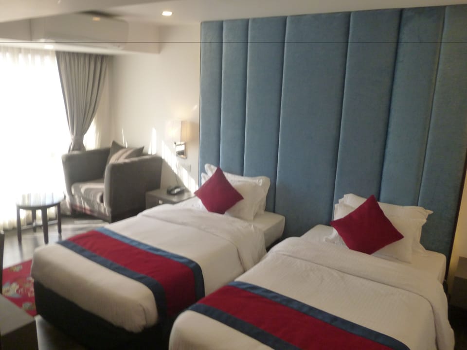 Superior Twin Room, 2 Twin Beds, City View, Mountainside | 1 bedroom, premium bedding, memory foam beds, minibar