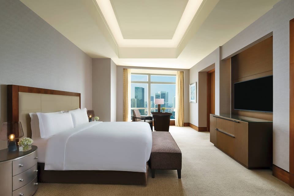 The Ritz-Carlton Suite, Club Lounge Access | Premium bedding, minibar, in-room safe, desk