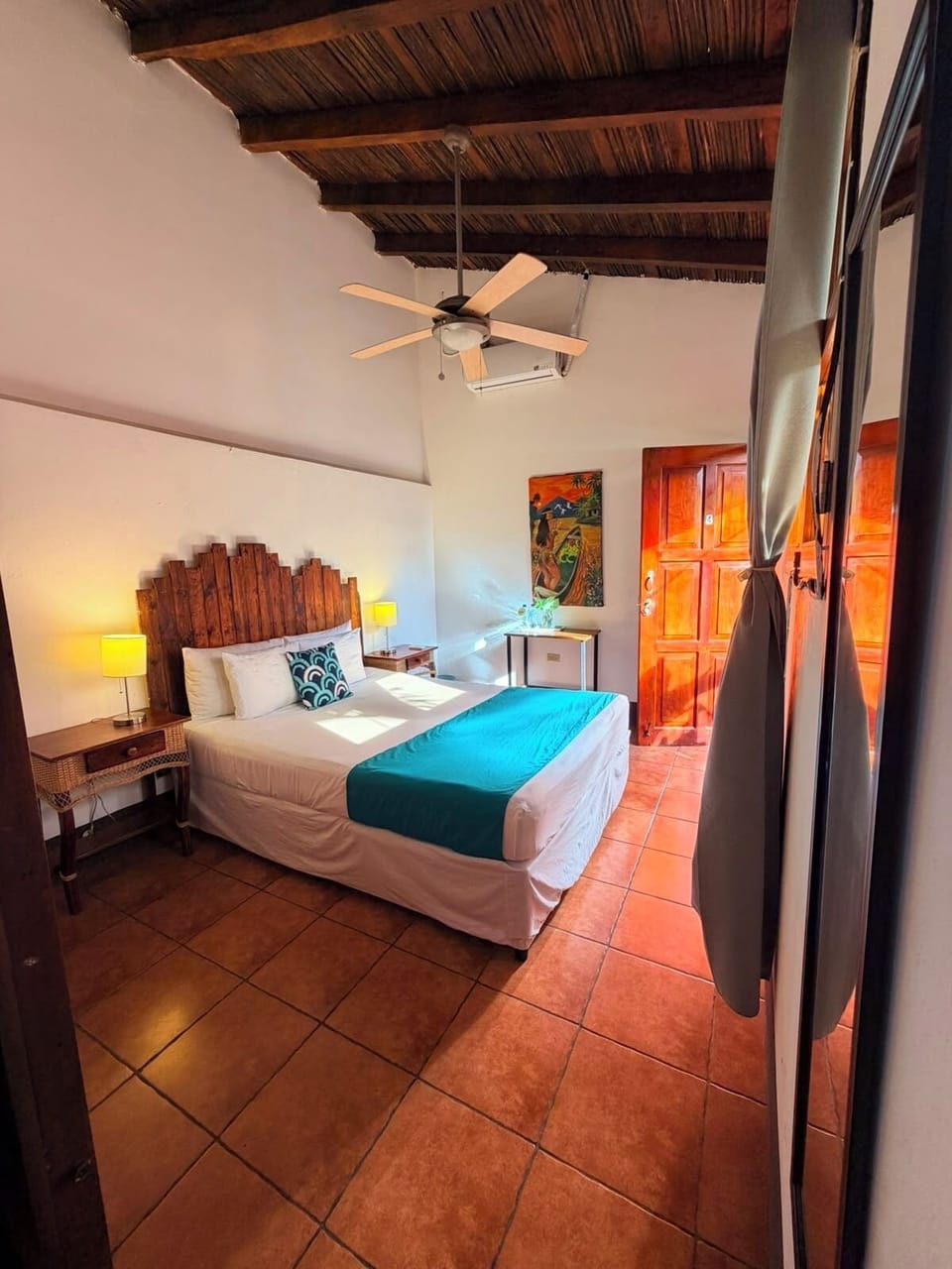 Comfort Double Room, 1 Queen Bed | Iron/ironing board, WiFi (free), bed sheets