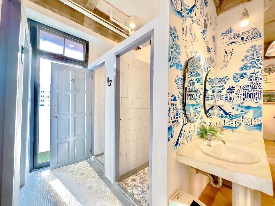 Family Room, 2 Bedrooms | Bathroom | Separate tub and shower, free toiletries, hair dryer, slippers