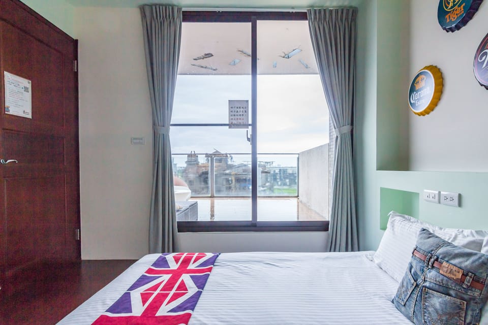 Family Room | Desk, blackout drapes, soundproofing, free WiFi