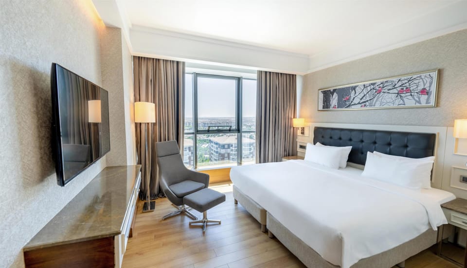 Premium bedding, minibar, in-room safe, desk