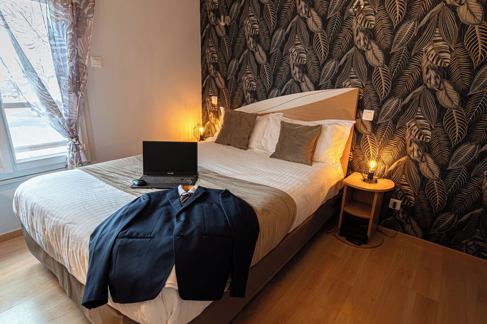 Standard Single Room | Desk, laptop workspace, soundproofing, cribs/infant beds