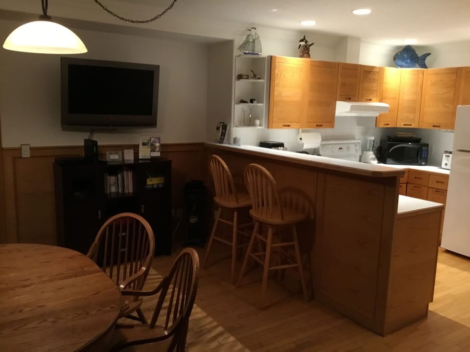 Basic Apartment, 2 Bedrooms, Ground Floor | Private kitchen | Coffee/tea maker, fridge, microwave, electric kettle