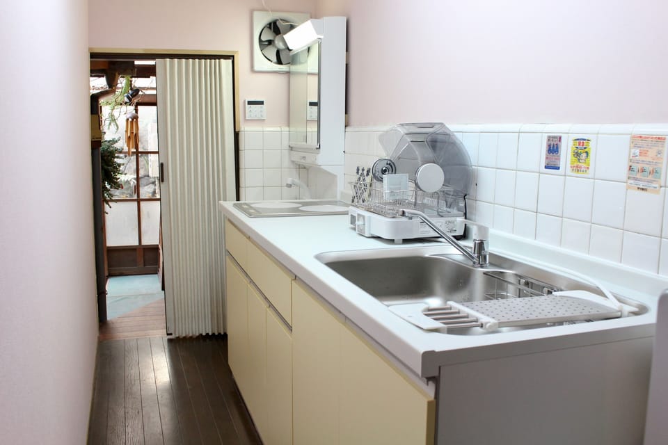 House | Private kitchen | Fridge, microwave, stovetop, coffee/tea maker