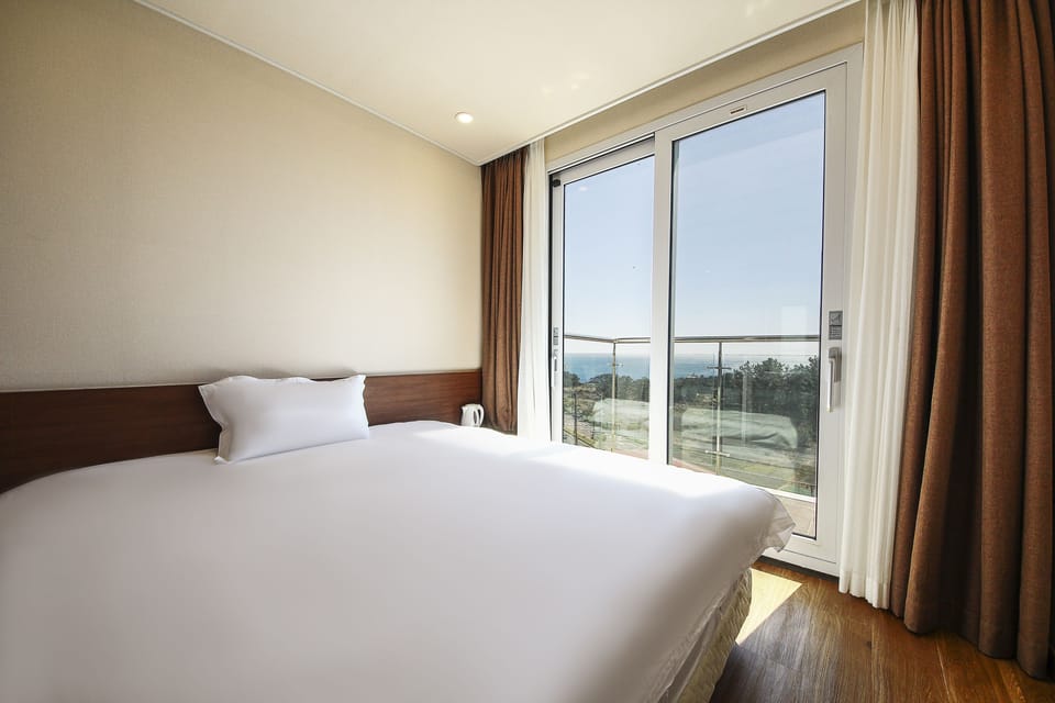 Basic Double Room, 1 Double Bed, Ocean View | Blackout drapes, soundproofing, free WiFi, bed sheets