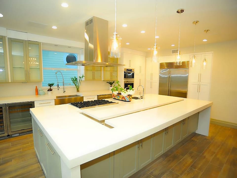 Luxury Villa, 6 Bedrooms, Ocean View | Private kitchen | Fridge, microwave