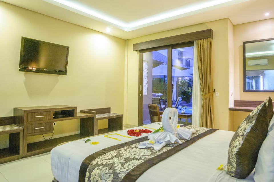 In-room safe, desk, blackout drapes, iron/ironing board