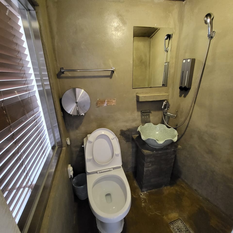 SPACE 3 | Bathroom shower