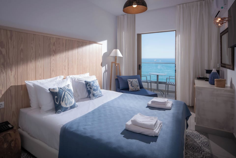 Standard Room Sea View | Premium bedding, minibar, in-room safe, individually decorated