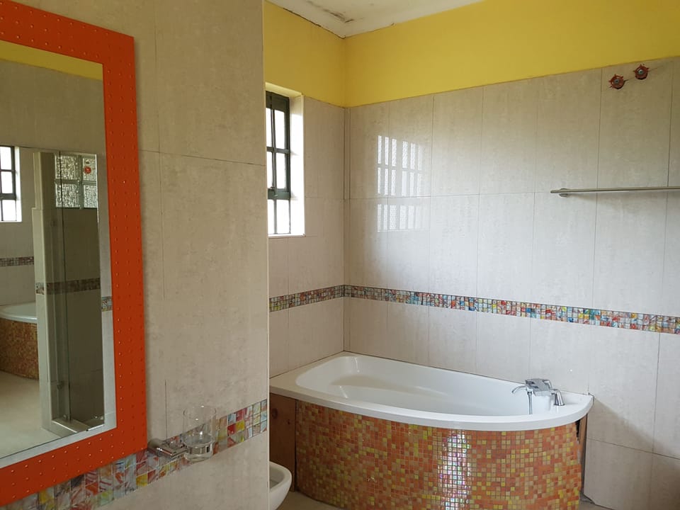 Spurwing Guest House Bed and Breakfast in Nairobi County