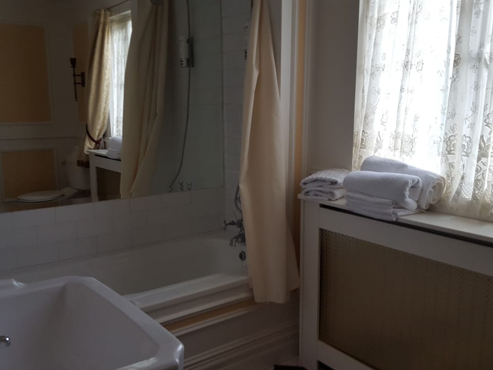 Double Room, Ensuite | Bathroom