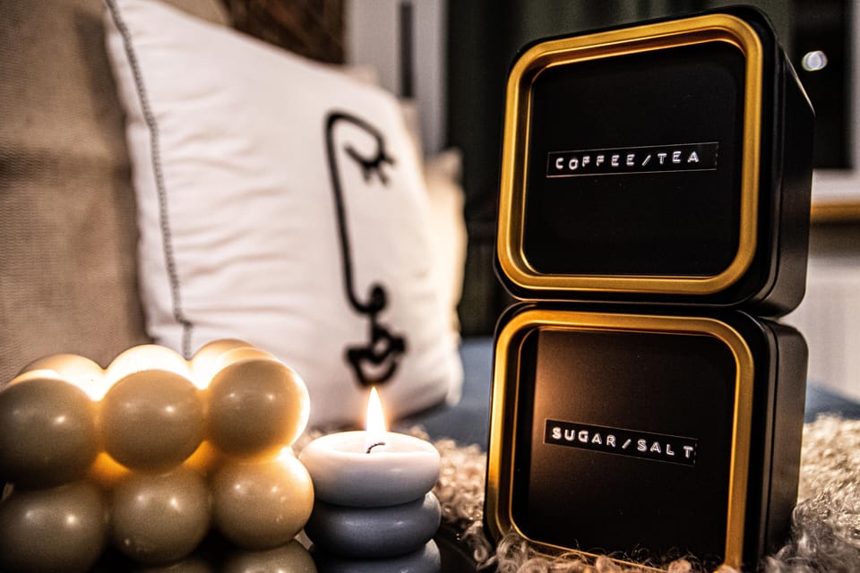 Superior Apartment (Double Merlot) | Living area | Flat-screen TV