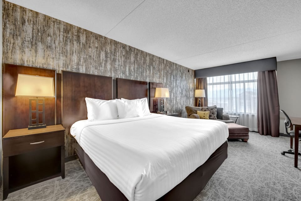 Room, 1 King Bed, Mountain View (No Pets) | Premium bedding, Tempur-Pedic beds, desk, blackout drapes