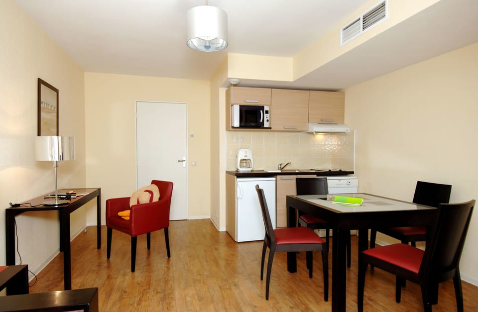 Private kitchenette