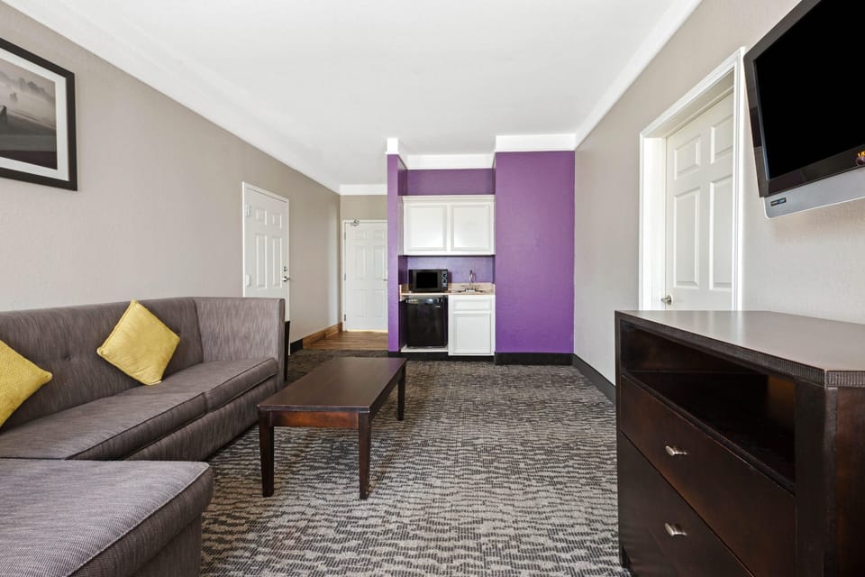 In-room safe, desk, iron/ironing board, free cribs/infant beds