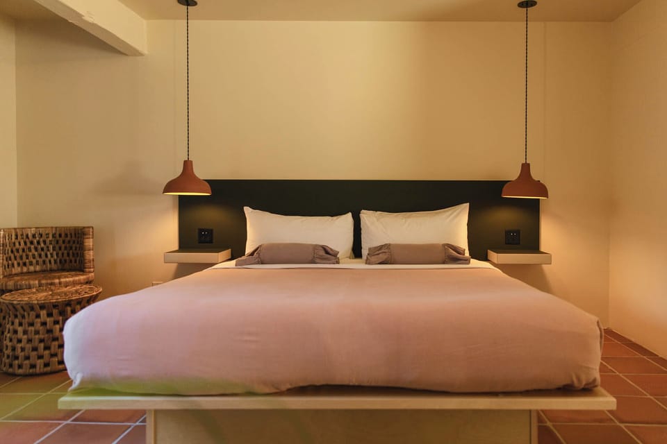 Standard Room Upstairs | WiFi (free), alarm clocks, bed sheets