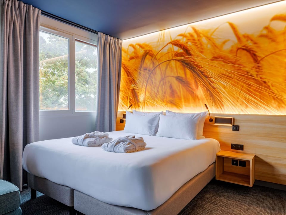 Privilege, Room, 1 Double Bed with Sofa bed | Premium bedding, in-room safe, desk, blackout drapes