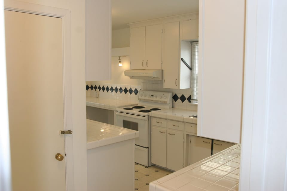 Premium House, 4 Bedrooms, River View, Overwater | Private kitchen | Full-size fridge, microwave, oven, stovetop